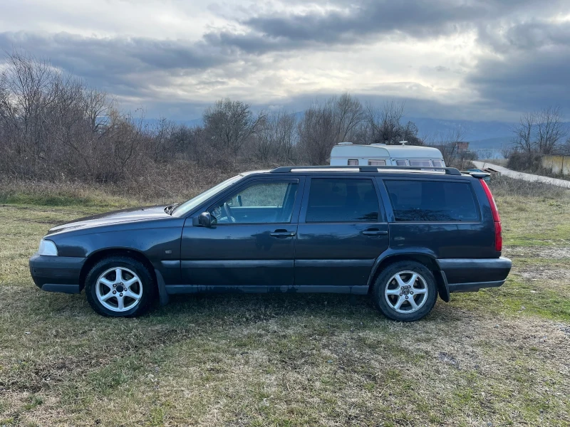 Volvo Xc70 2.4т 193 , снимка 1 - Автомобили и джипове - 48355555