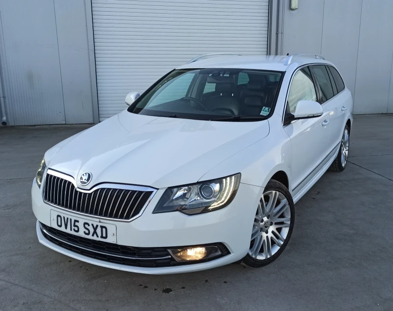 Skoda Superb 2.0 TDI DSG, снимка 1 - Автомобили и джипове - 48813605