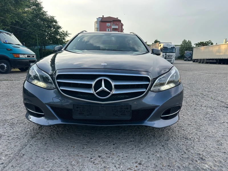 Mercedes-Benz E 220 E 220 / 4 MATIC , снимка 2 - Автомобили и джипове - 50558321