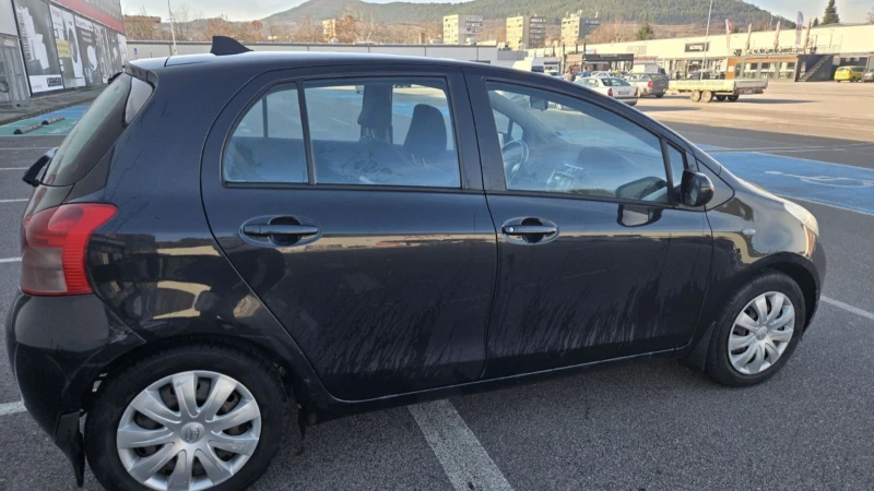 Toyota Yaris, снимка 3 - Автомобили и джипове - 52711047