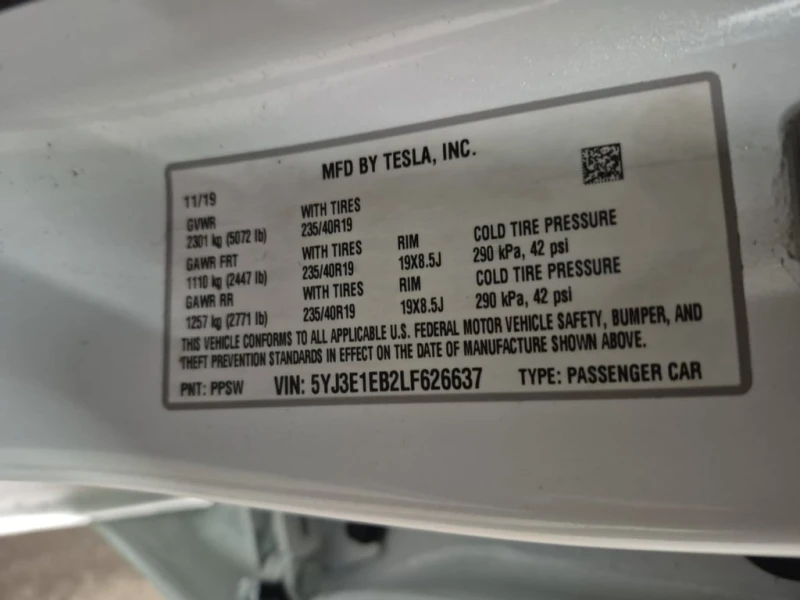 Tesla Model 3 * LONG RANGE * CARFAX * БЕЗ ПЪРВОНАЧАЛНА ВНОСКА, снимка 15 - Автомобили и джипове - 52842213