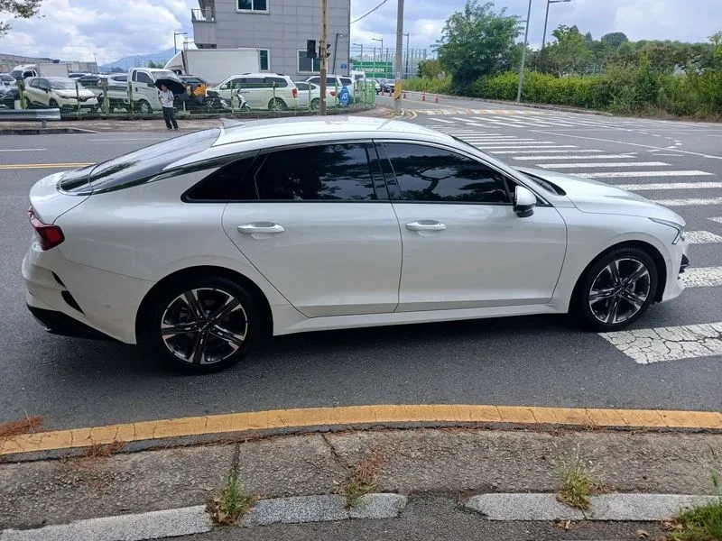 Kia K5 2.0 Signature, снимка 5 - Автомобили и джипове - 55739105