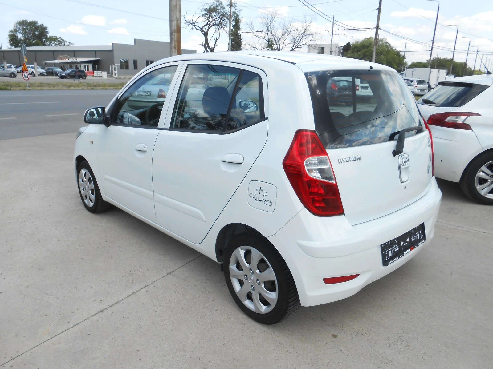 Hyundai I10 1.1i-Gpl-Euro-5B - изображение 7