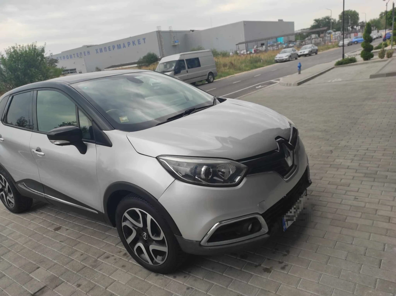 Renault Captur 1, 5 dCi ДЕСЕН волан - изображение 7