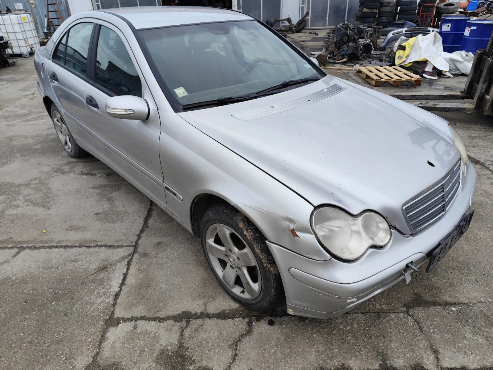 Mercedes-Benz C 220 2.0CDI - изображение 2