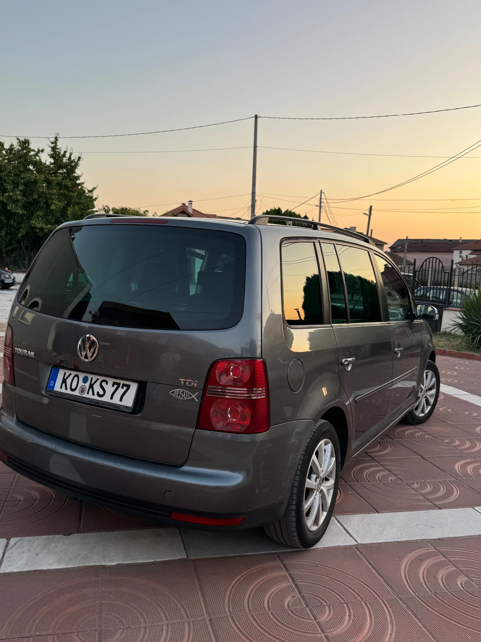 VW Touran 2.0 Tdi - изображение 3