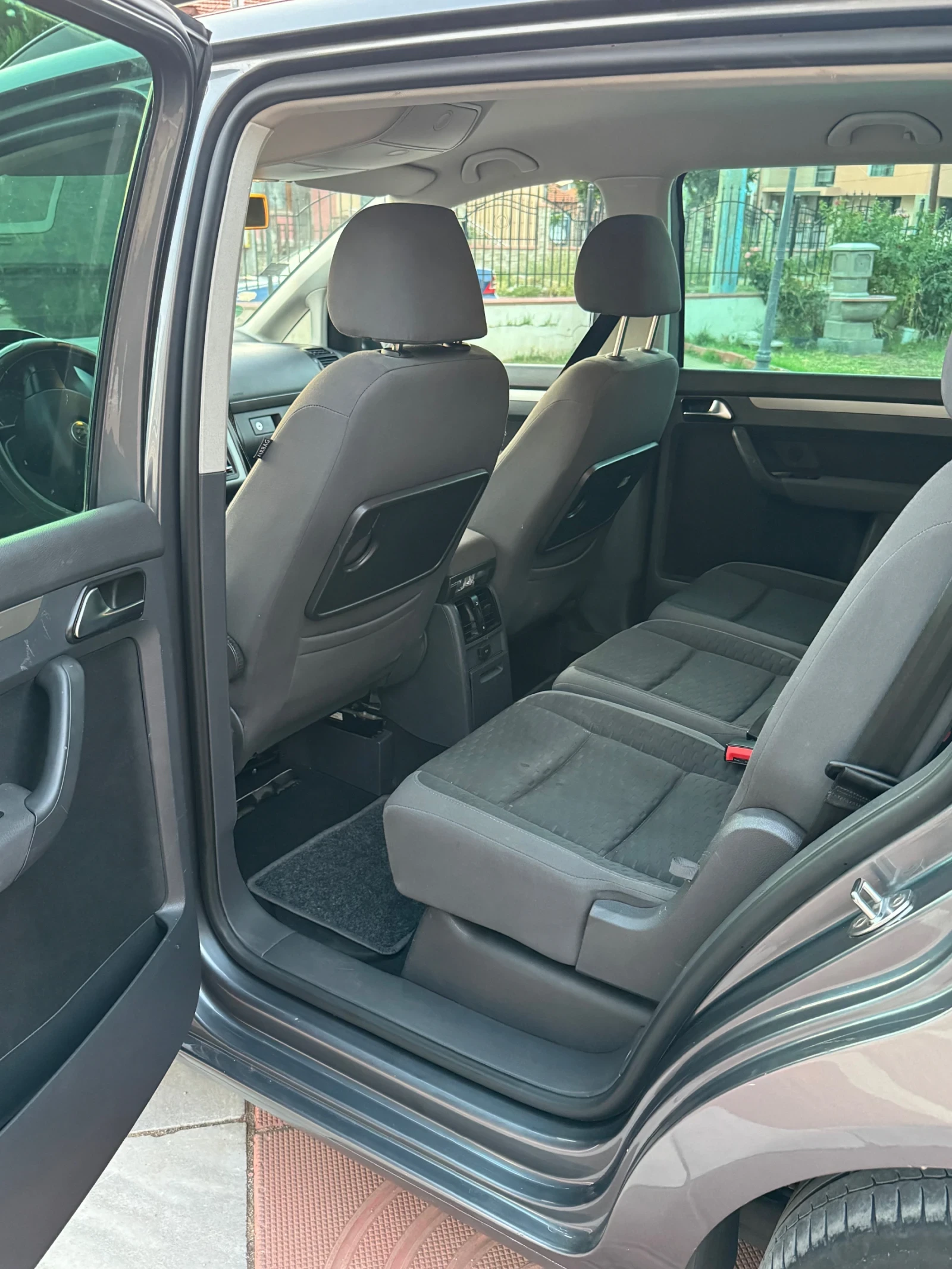 VW Touran 2.0 Tdi - изображение 6