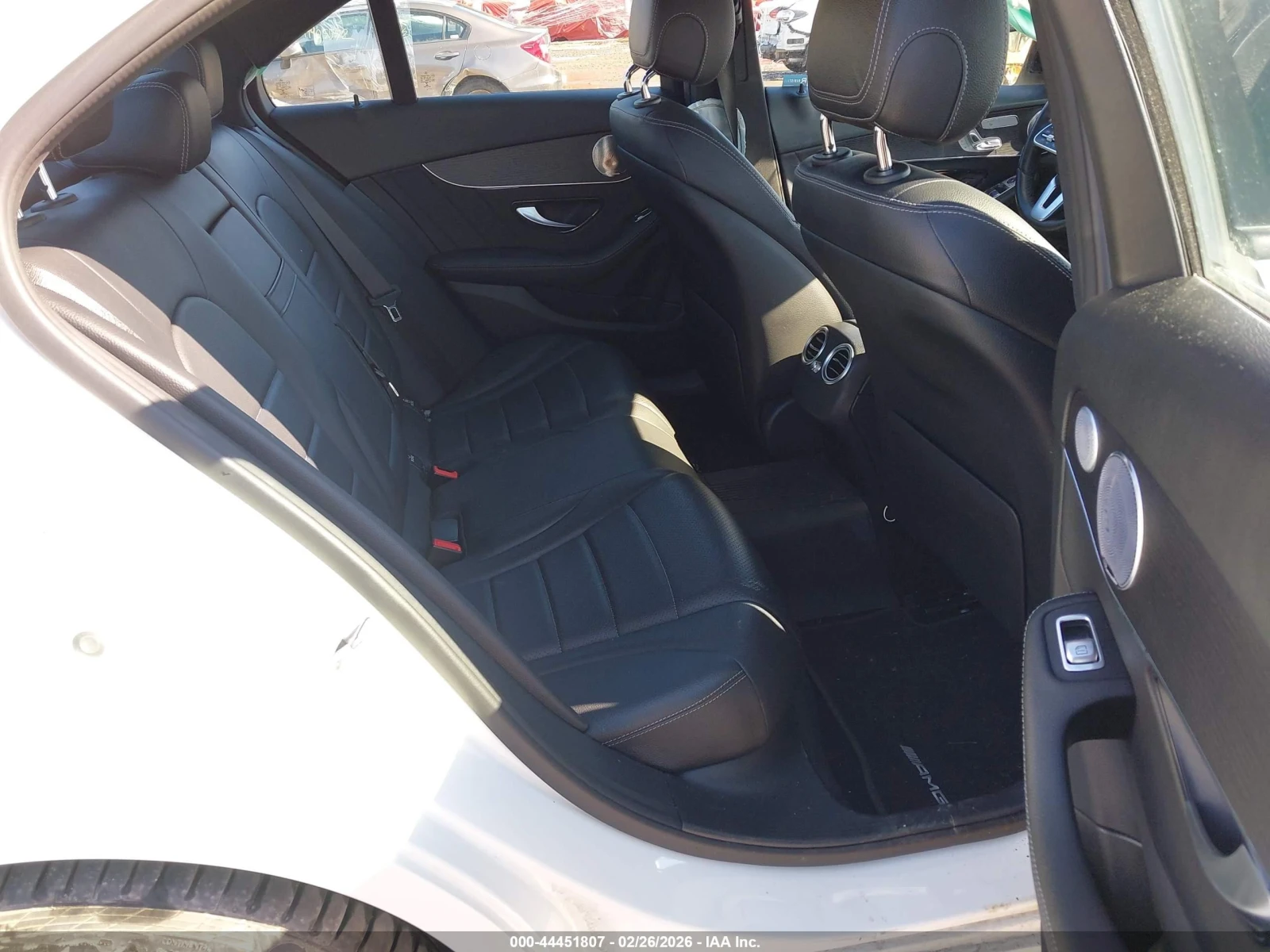 Mercedes-Benz C 300 AMG* BURMESTER* 4MATIC* Дигитален кокпит, снимка 7 - Автомобили и джипове - 54374763