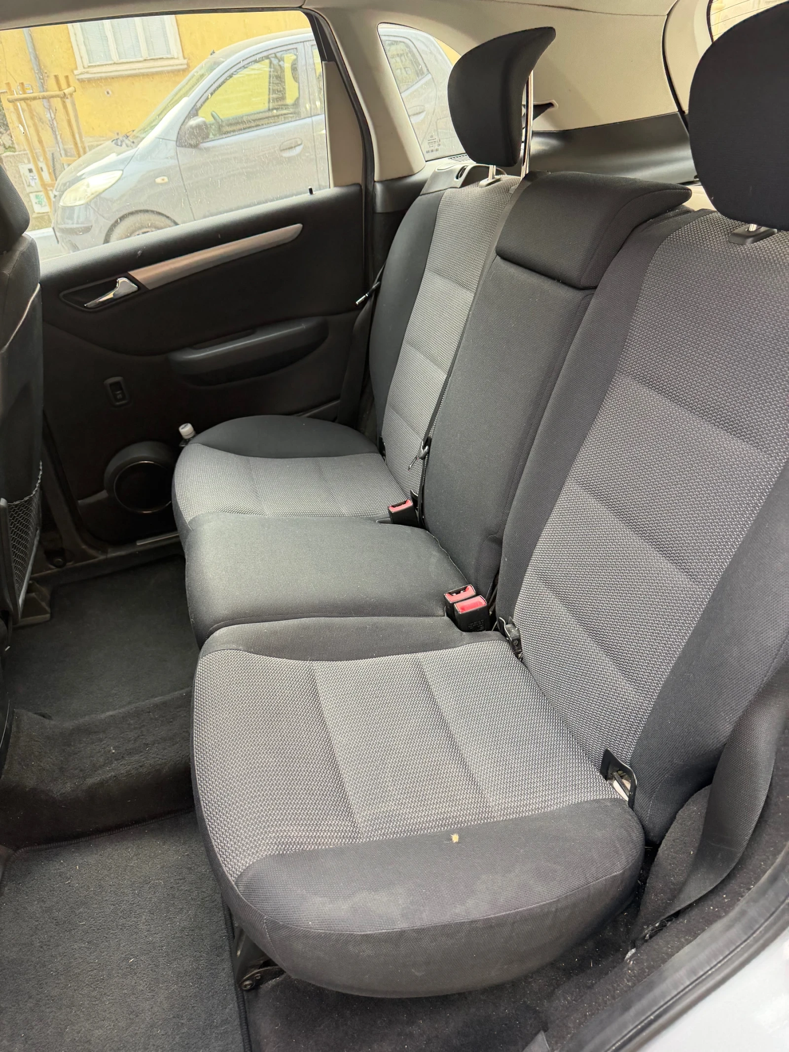 Mercedes-Benz B 180, снимка 6 - Автомобили и джипове - 54487847