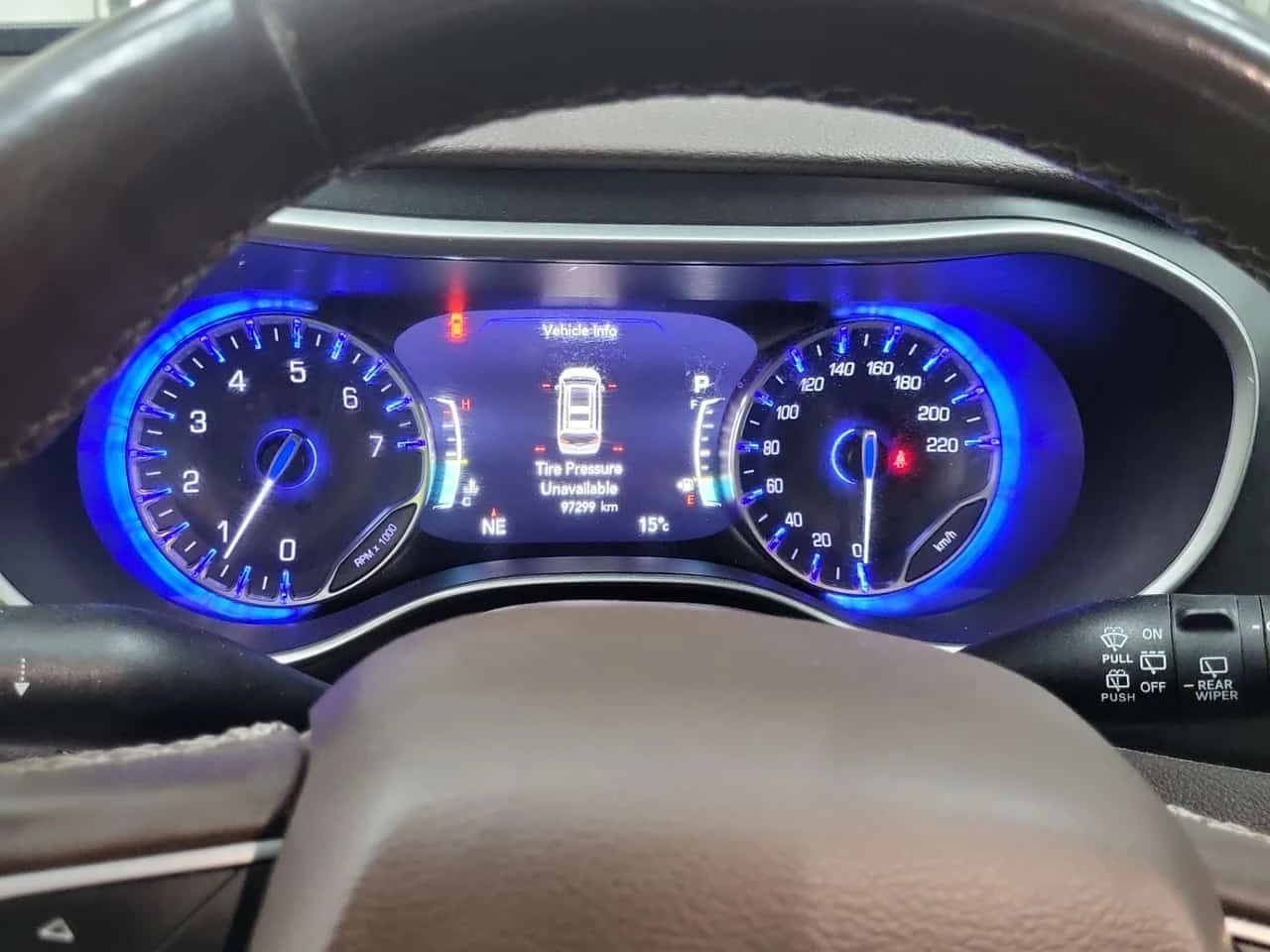 Chrysler Pacifica TOURING| DISTRONIC| 360| ПОДГРЕВИ| 2 КЛЮЧА| CARFAX, снимка 11 - Автомобили и джипове - 54656379