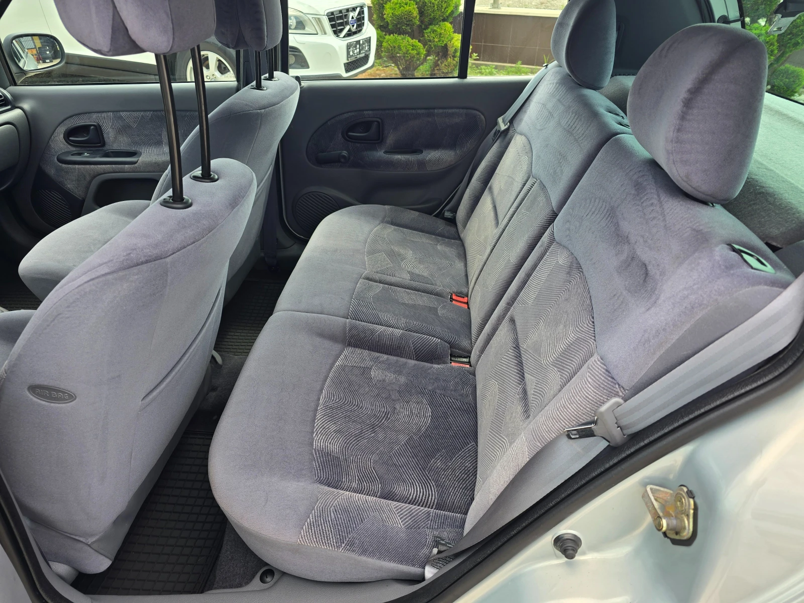 Renault Clio 1.6 БЕНЗИН АВТОМАТИК РЕАЛНИ КИЛОМЕТРИ, снимка 14 - Автомобили и джипове - 55216281