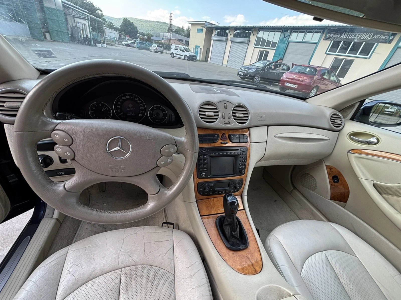 Mercedes-Benz CLK 270 CDI, снимка 14 - Автомобили и джипове - 55353331