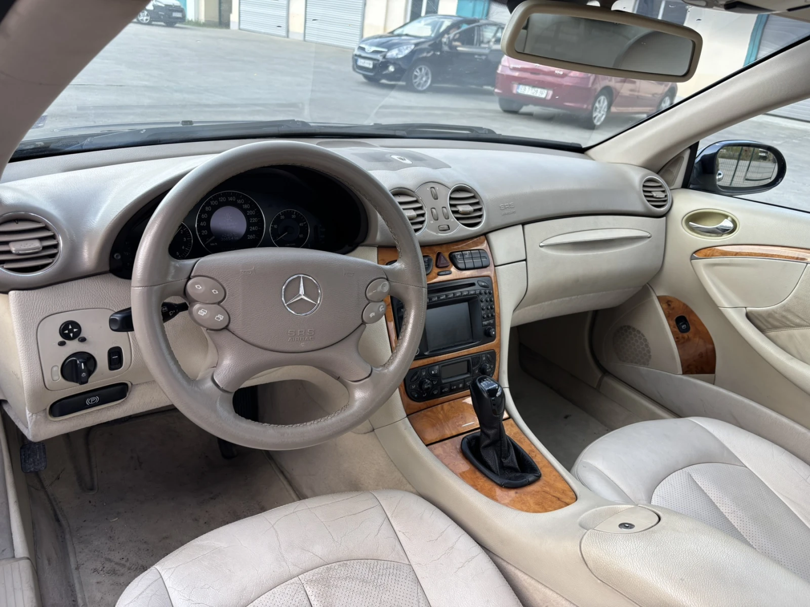 Mercedes-Benz CLK 270 CDI, снимка 10 - Автомобили и джипове - 55353331