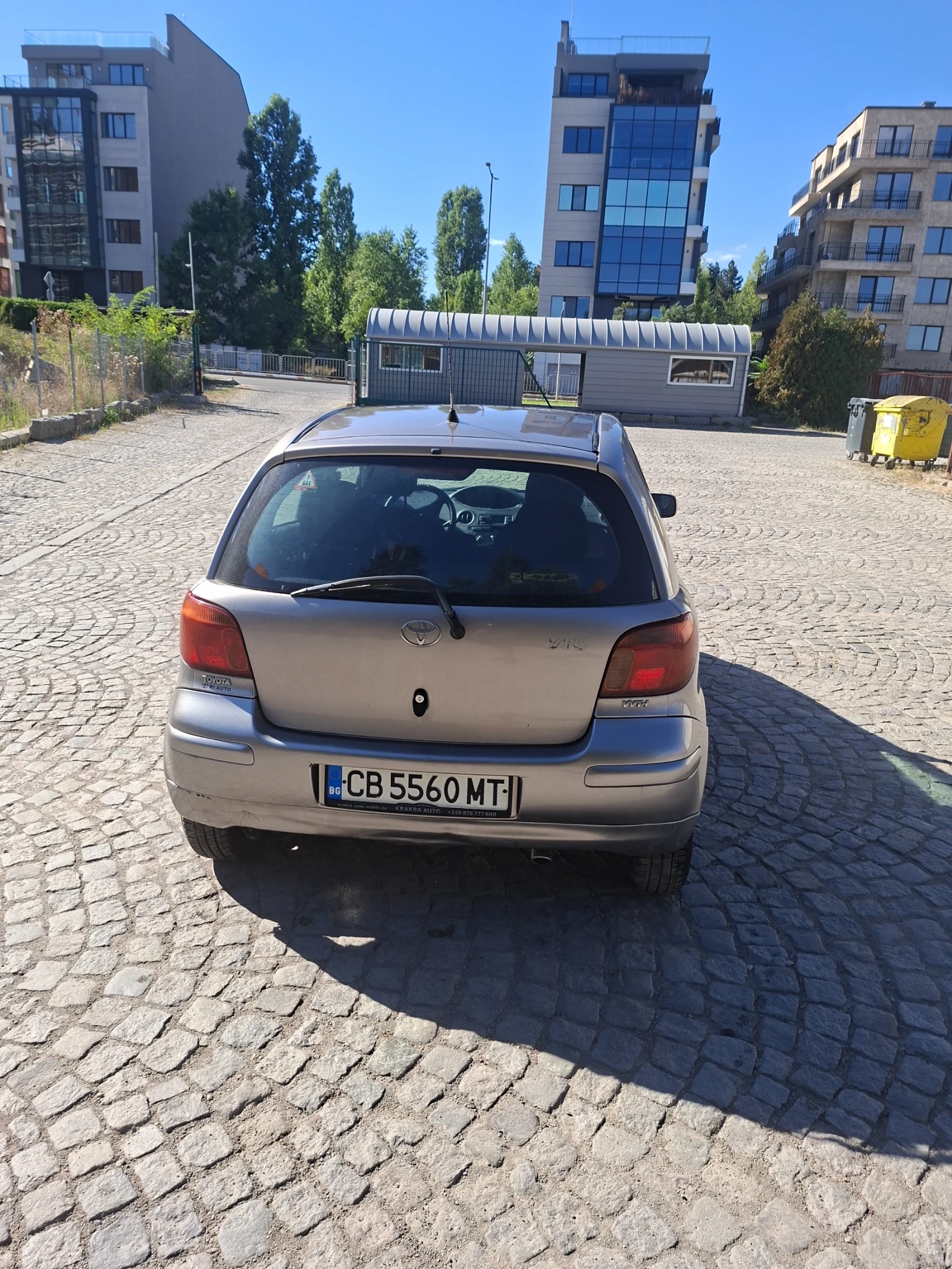 Toyota Yaris Седан, снимка 3 - Автомобили и джипове - 55747376