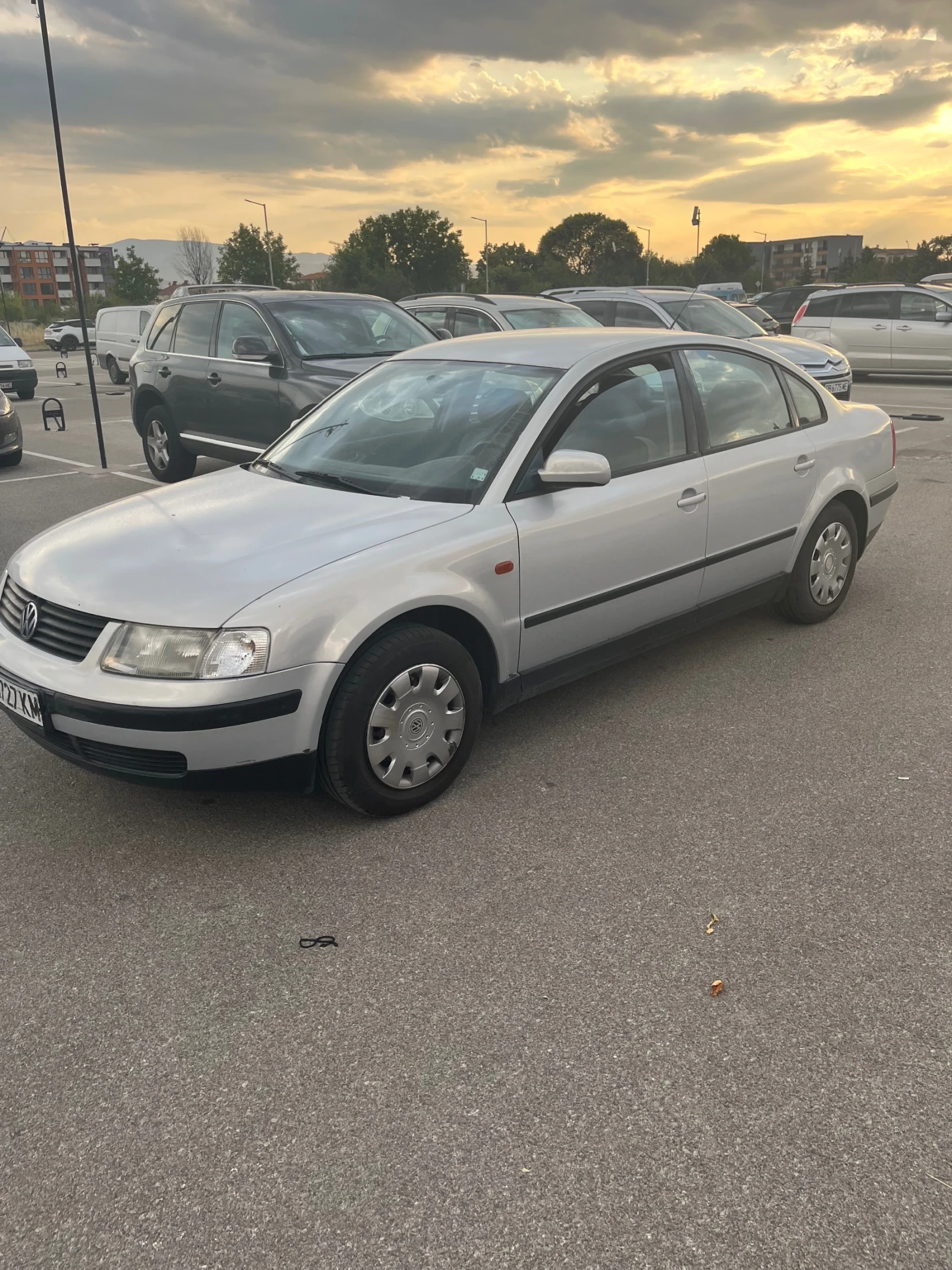 VW Passat 1.8, снимка 4 - Автомобили и джипове - 55780739
