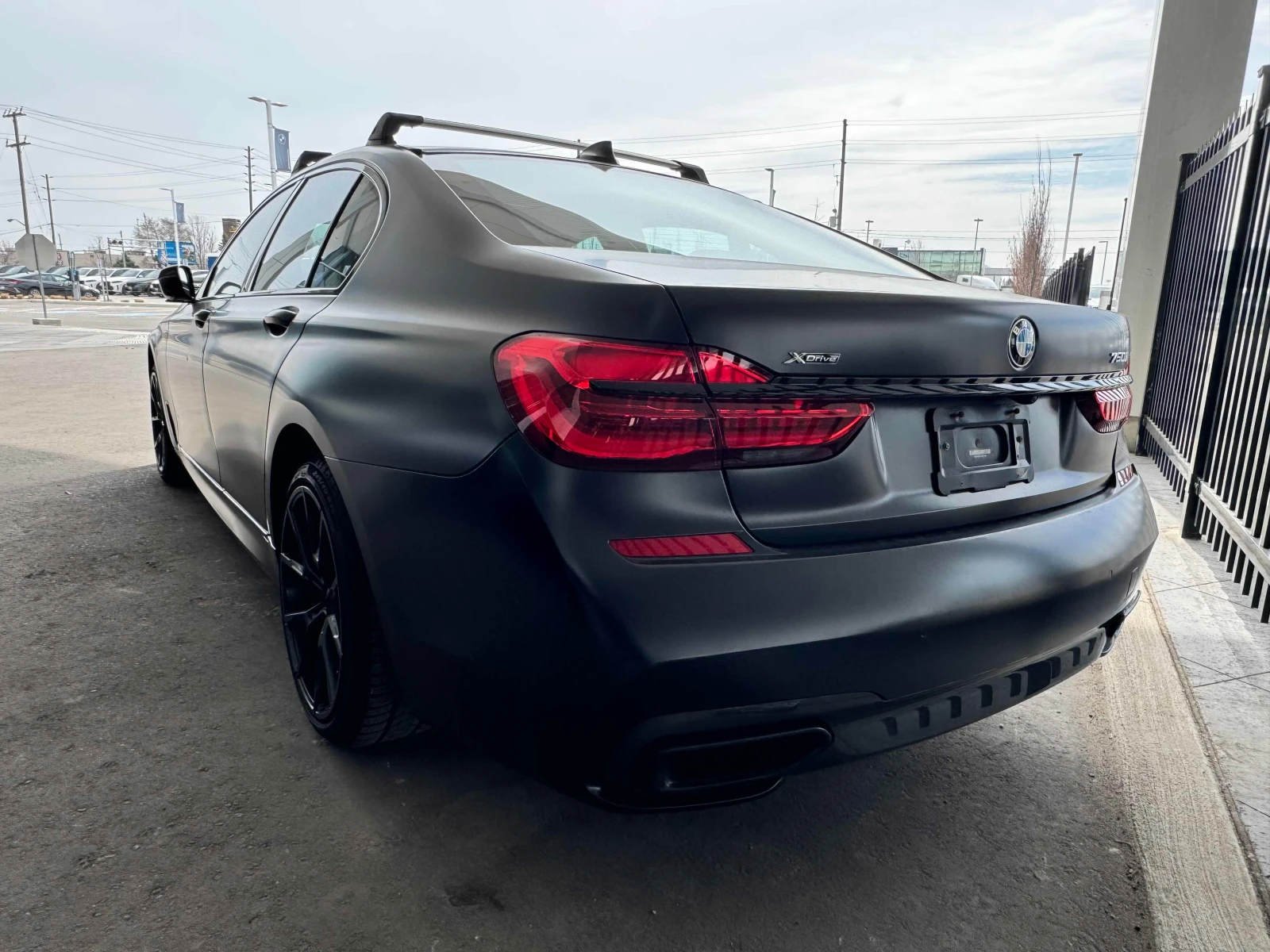 BMW 750 * 750i xDrive * CARFAX * ЦЕНА ДО БГ, снимка 5 - Автомобили и джипове - 55951714