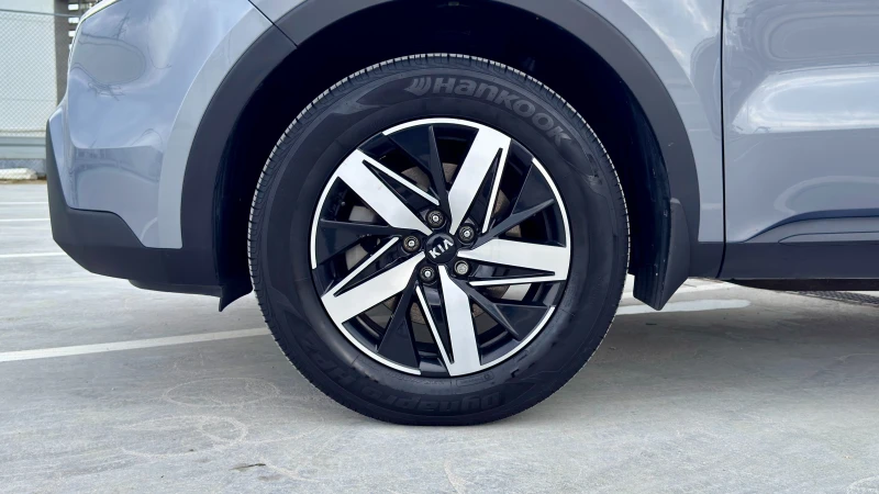 Kia Sorento 2.5 53000км, снимка 7 - Автомобили и джипове - 52671684