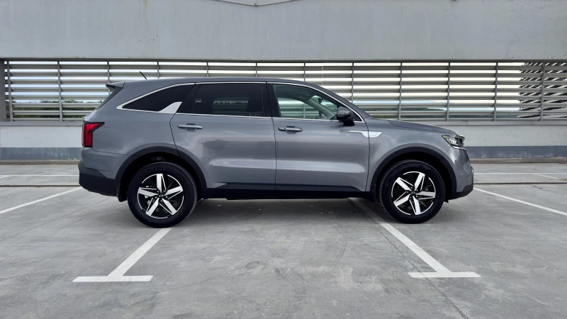 Kia Sorento 2.5 53000км, снимка 6 - Автомобили и джипове - 52671684