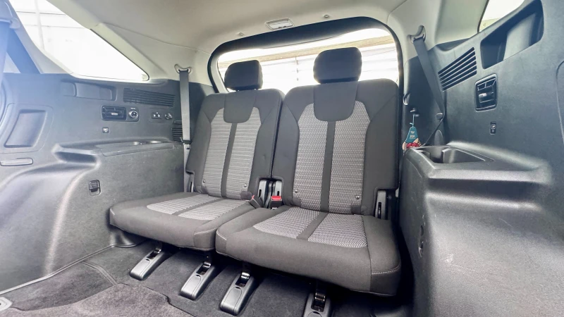 Kia Sorento 2.5 53000км, снимка 8 - Автомобили и джипове - 52671684