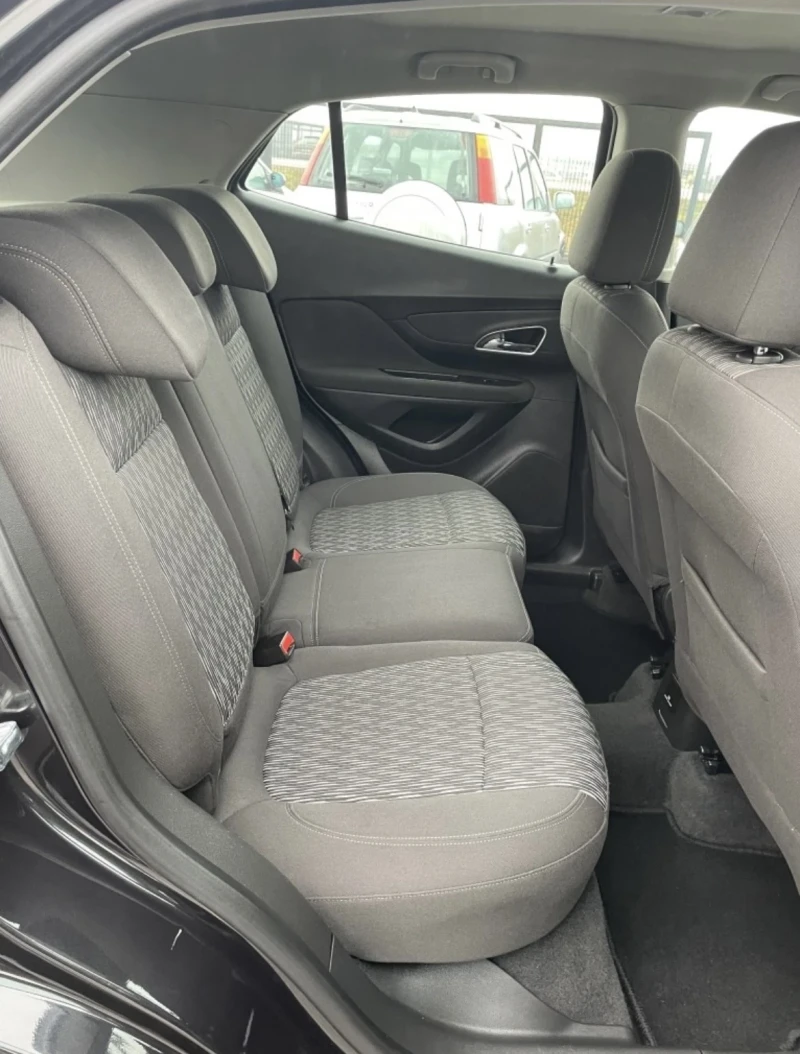 Opel Mokka 1.7CDTi, снимка 10 - Автомобили и джипове - 52155961