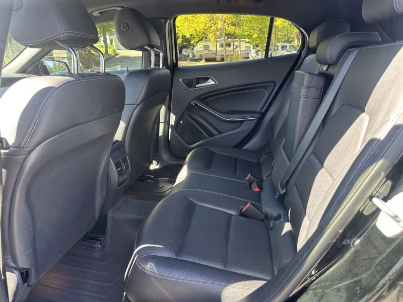 Mercedes-Benz GLA 250 4MATIC* ПАМЕТ* КОЖА* ПАНОРАМА* ПОДГРЕВ, снимка 9 - Автомобили и джипове - 52538340