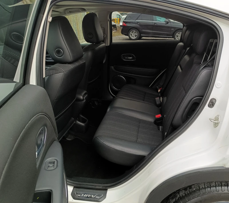Honda Hr-v 1.6 d* NAVI* КАМЕРА* ПАНОРАМА* LED* EURO 6B* , снимка 16 - Автомобили и джипове - 53106470