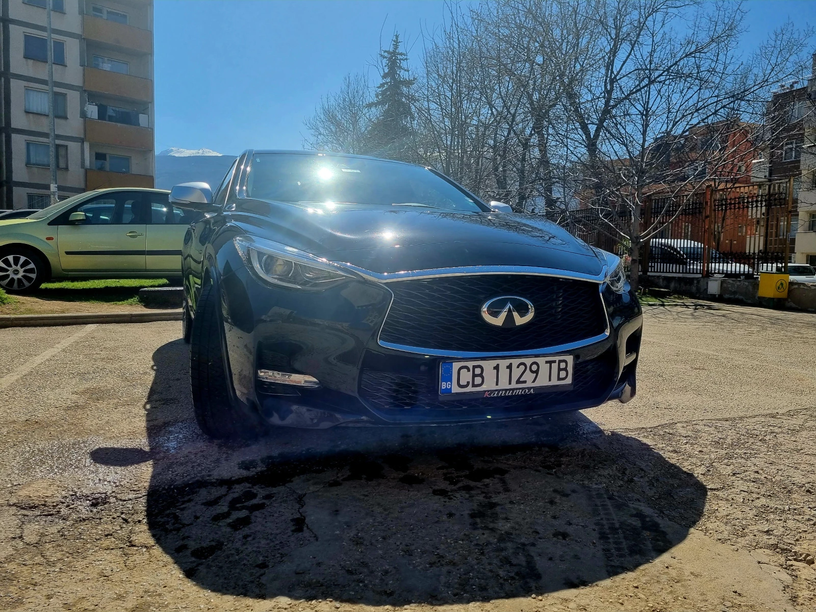 Infiniti Q30 Sport 2.2 AWD - изображение 2