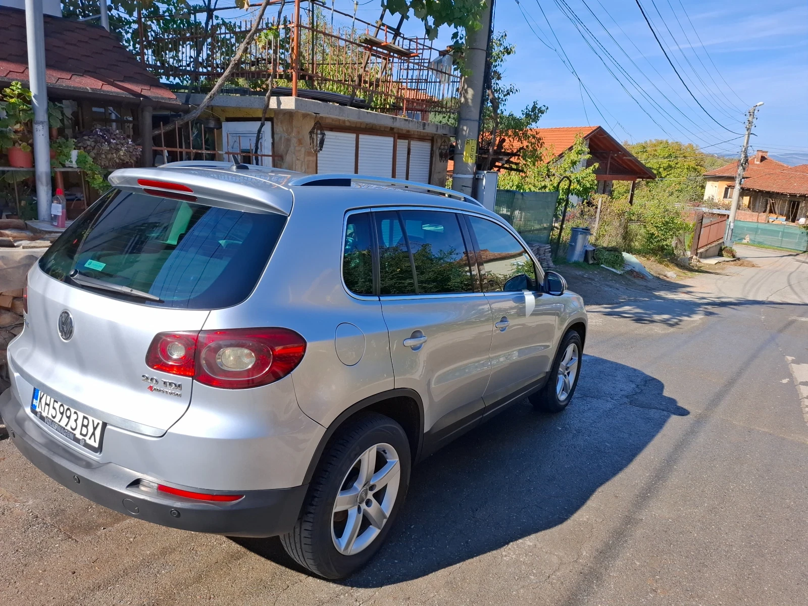 VW Tiguan SUV - изображение 8