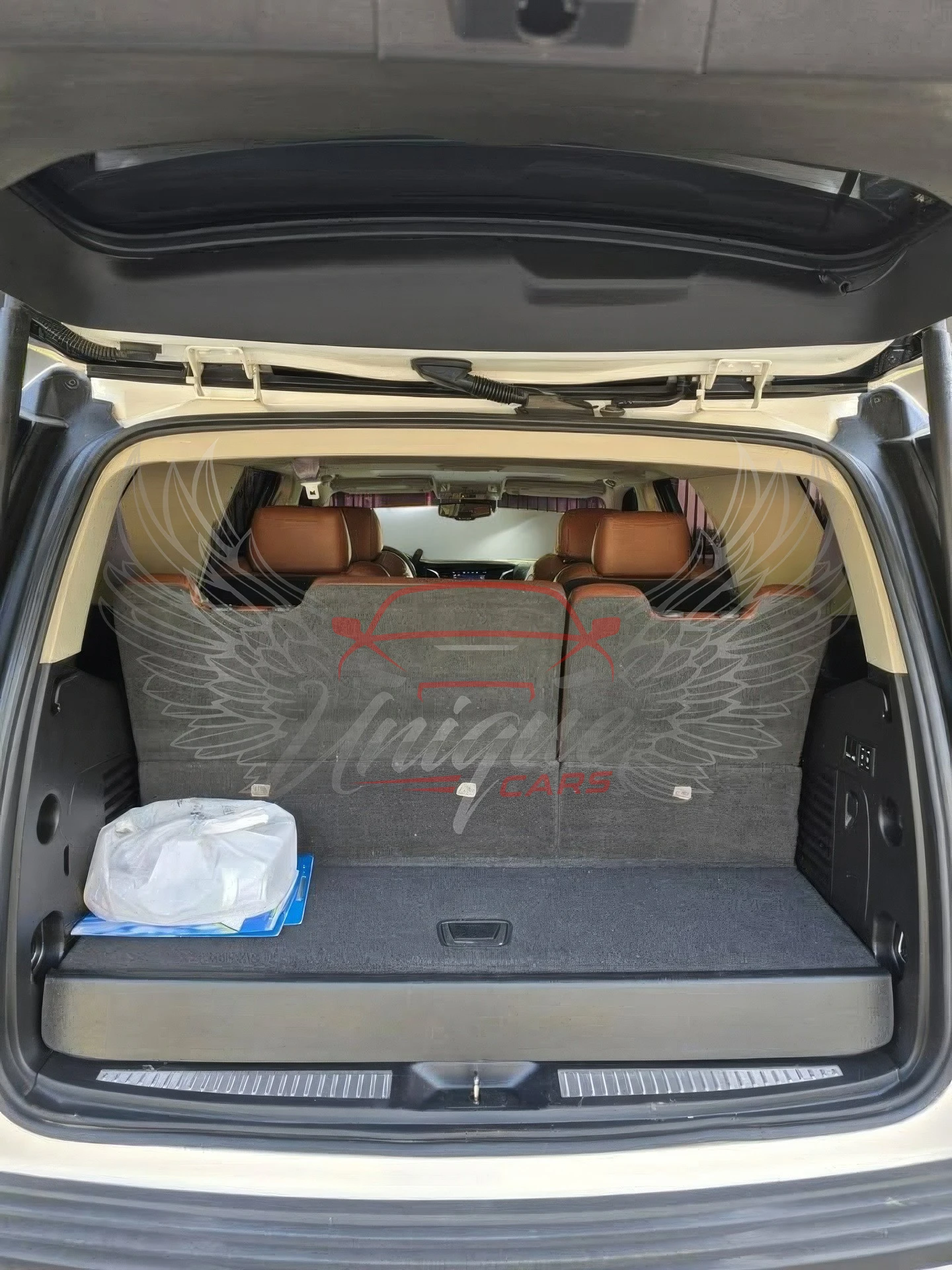 Cadillac Escalade 6.2L / V8 / Platinum | Mobile.bg   14