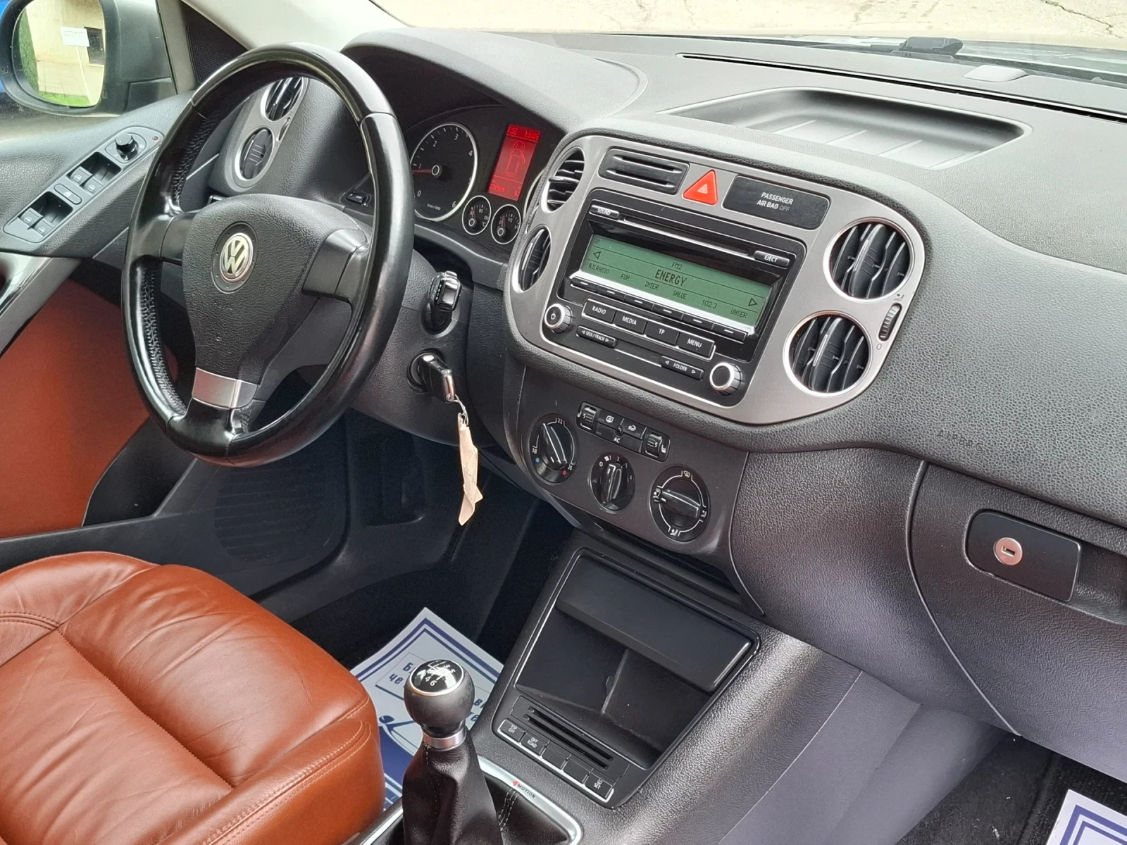 VW Tiguan 2.0TDI 140HP * 4X4 * КЛИМАТИК * EURO 4 *  - изображение 9