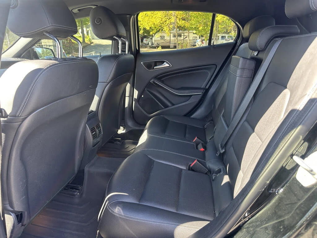 Mercedes-Benz GLA 250 4MATIC* ПАМЕТ* КОЖА* ПАНОРАМА* ПОДГРЕВ - изображение 9