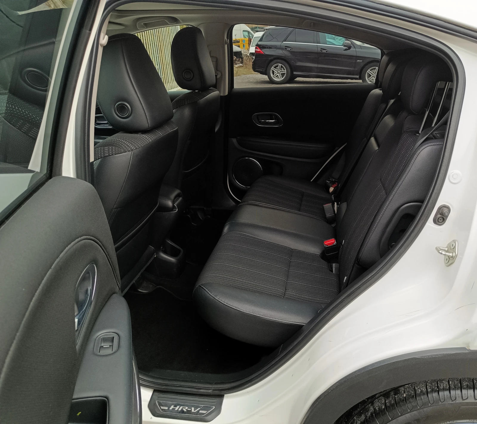 Honda Hr-v 1.6 d* NAVI* ������* ��������* LED* EURO 6B*  | Mobile.bg � ����������� 16