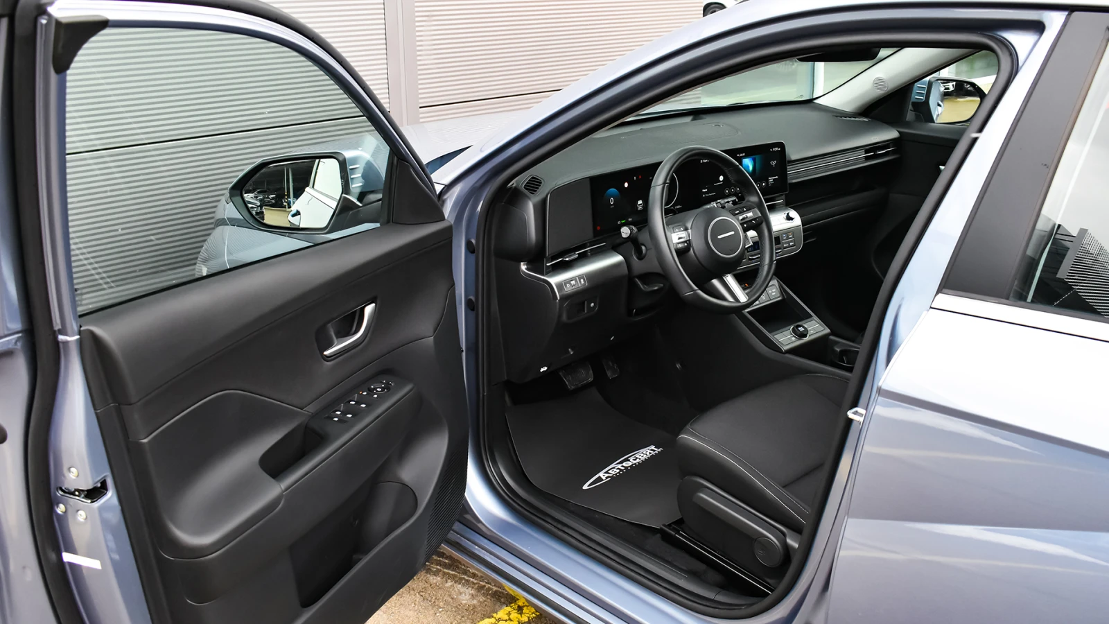 Hyundai Kona II Electric 65.4 kWh Intuitive, снимка 8 - Автомобили и джипове - 53445209