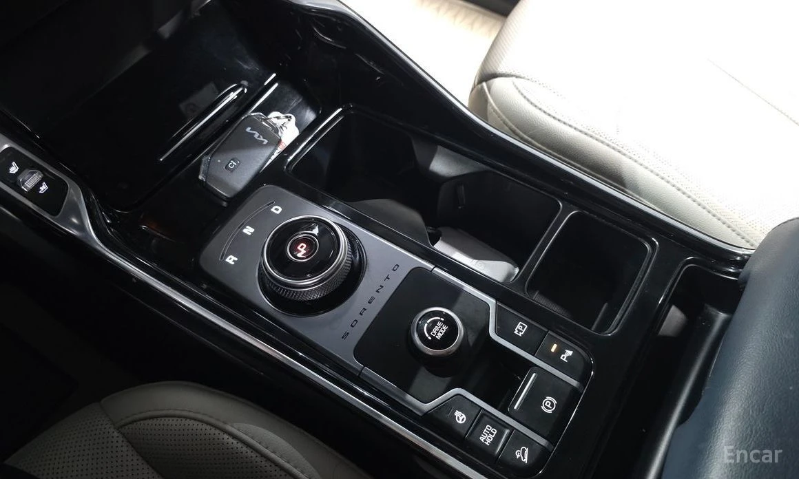 Kia Sorento, снимка 9 - Автомобили и джипове - 54248548