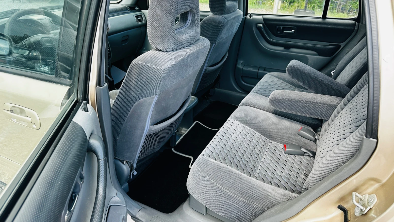 Honda Cr-v 2.0i 147кс газов инж Италия климатик, снимка 9 - Автомобили и джипове - 54496392