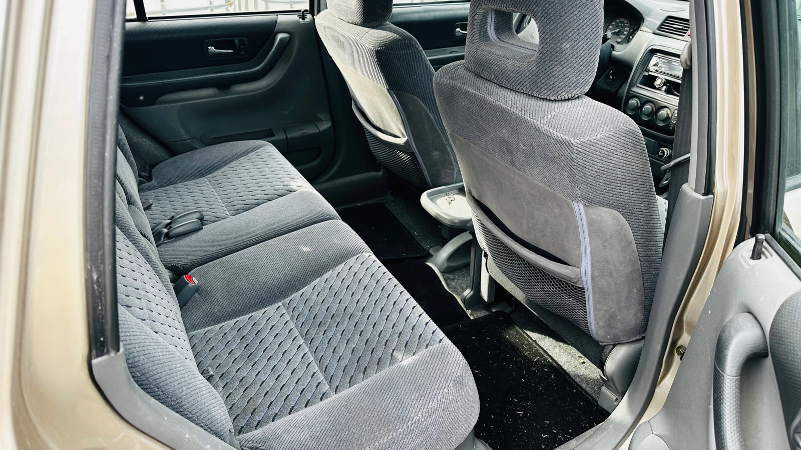 Honda Cr-v 2.0i газов инж Италия, снимка 4 - Автомобили и джипове - 54496392