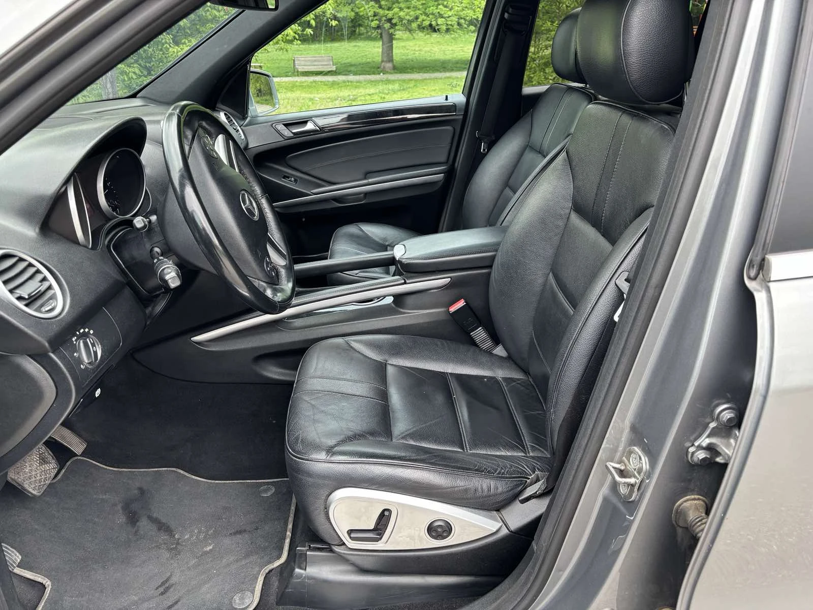 Mercedes-Benz ML 350 CDI 4-MATIC AMG Line, снимка 10 - Автомобили и джипове - 54747774