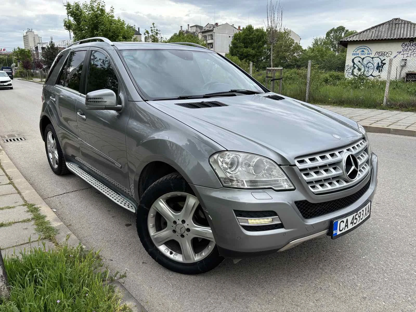 Mercedes-Benz ML 350 CDI 4-MATIC AMG Line, снимка 8 - Автомобили и джипове - 54747774