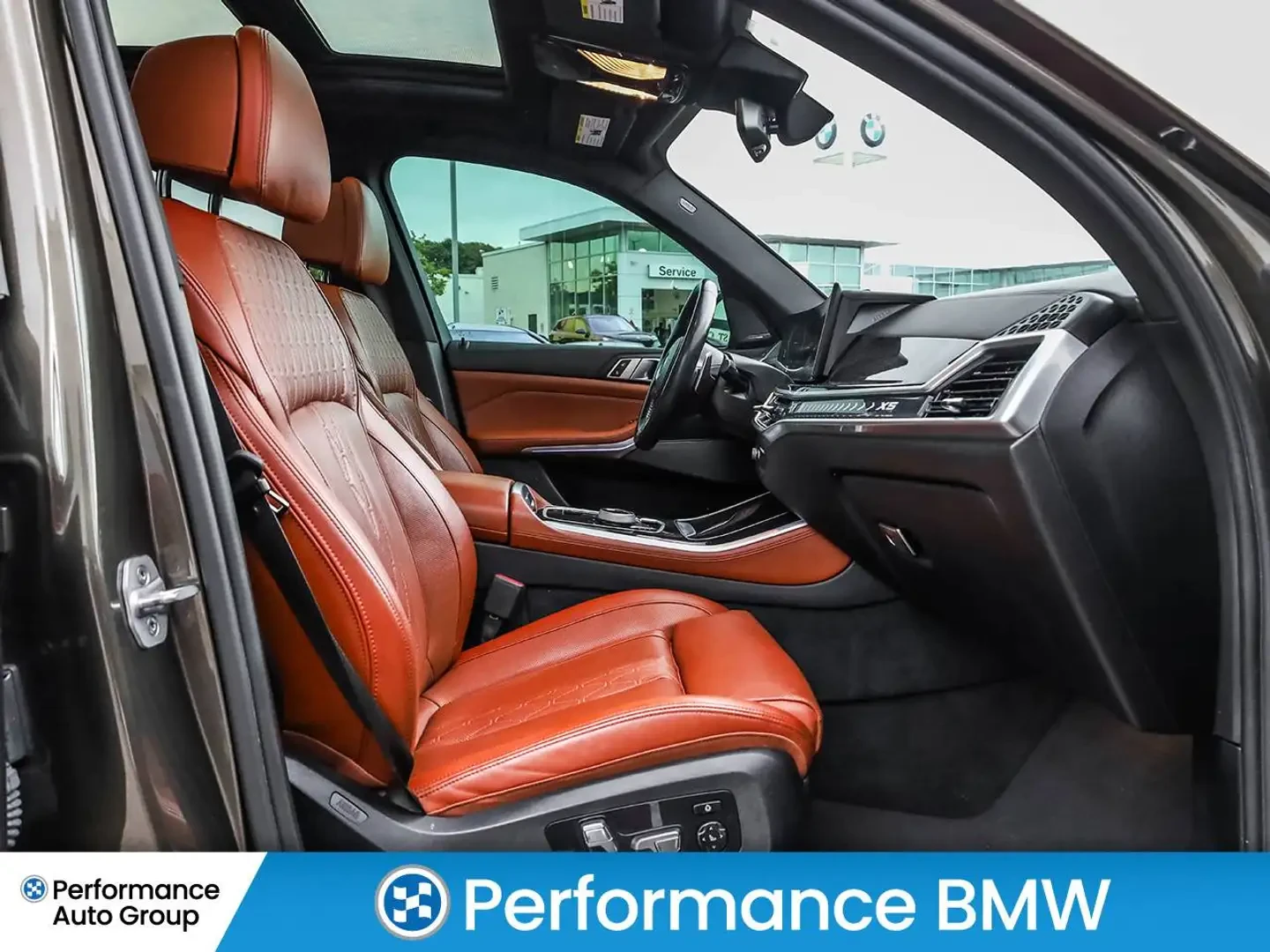 BMW X5 40i/MANH. MET./HK/HUD/ОБДУХ/PANO/SOFT/INDIVIDUAL/M, снимка 11 - Автомобили и джипове - 55615573