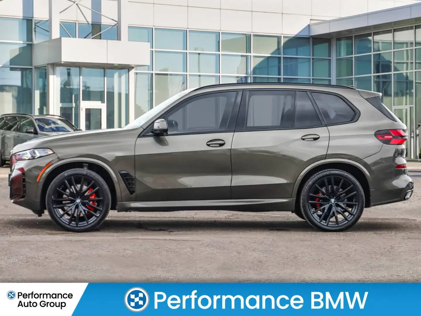 BMW X5 40i/MANH. MET./HK/HUD/ОБДУХ/PANO/SOFT/INDIVIDUAL/M, снимка 4 - Автомобили и джипове - 55615573