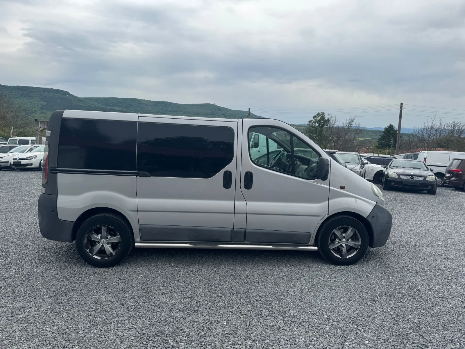 Opel Vivaro 2.5cdti КЛИМАТИК 221км!!! - изображение 4