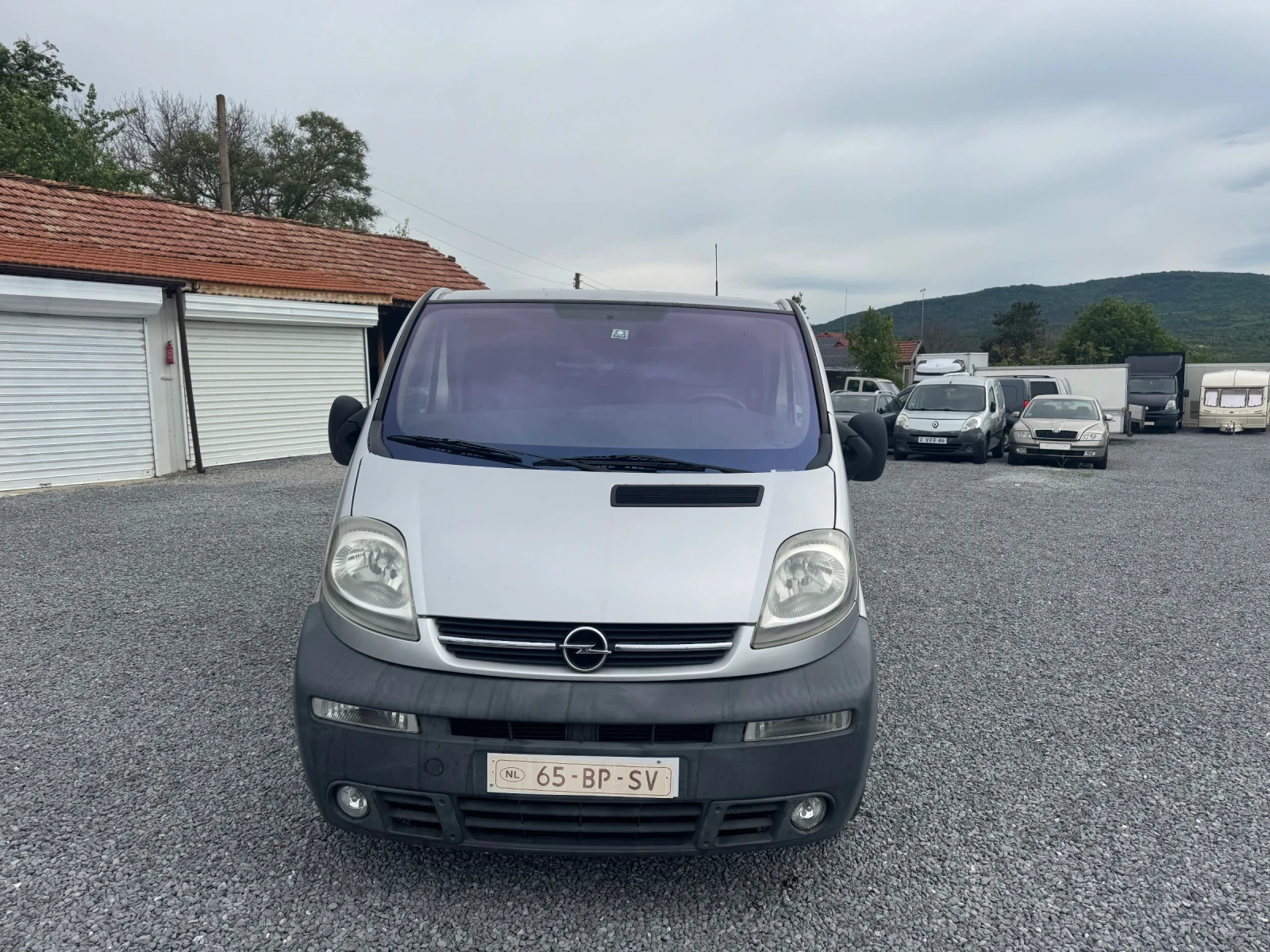 Opel Vivaro 2.5cdti КЛИМАТИК 221км!!! - изображение 2