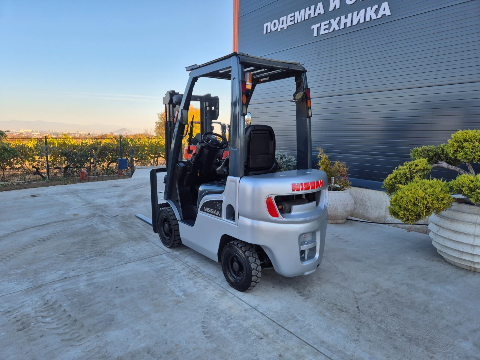  Nissan  /   /  ! | Mobile.bg   3