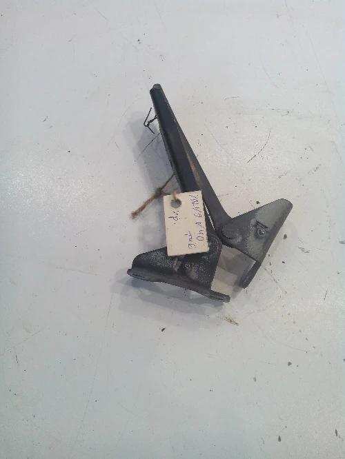 панти преден капак за Волво В40 (3)