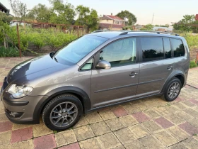 VW Touran CROSS, DSG, ЕДИН СОБСТВЕНИК, FULL, ПЕРФЕКТЕН, снимка 17