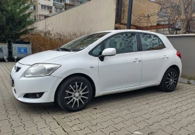 Toyota Auris, снимка 2