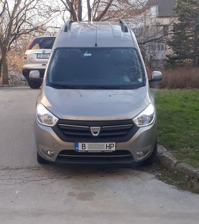 Dacia Dokker, снимка 2 - Автомобили и джипове - 45372356