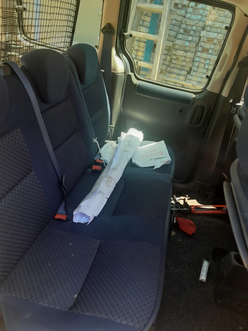 Citroen Berlingo 1.6, снимка 2 - Автомобили и джипове - 46656938