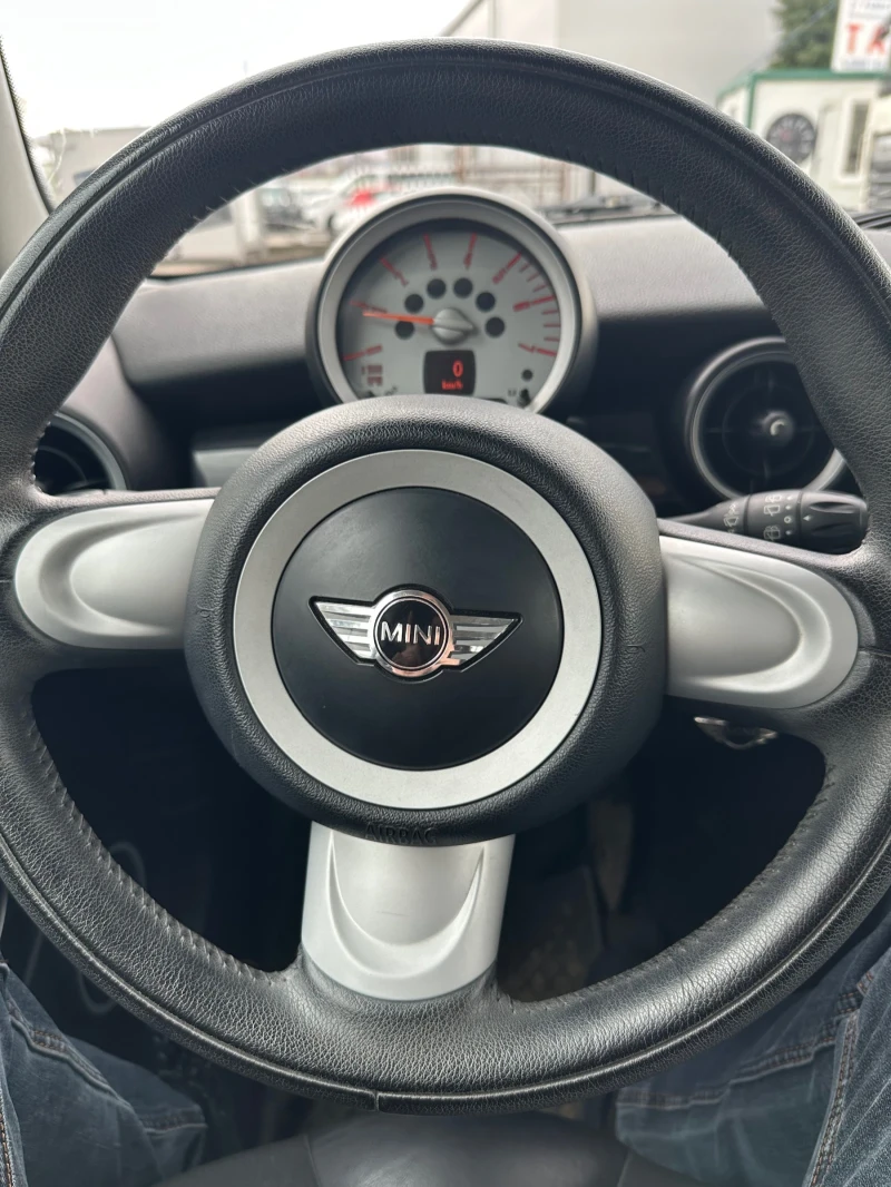 Mini One 1, 6D , снимка 16 - Автомобили и джипове - 48537394