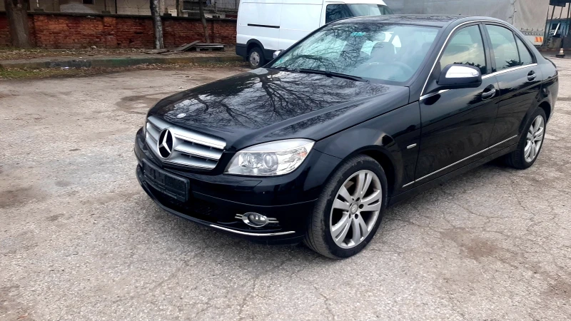 Mercedes-Benz C 220 Avantgarde, снимка 1 - Автомобили и джипове - 49366582